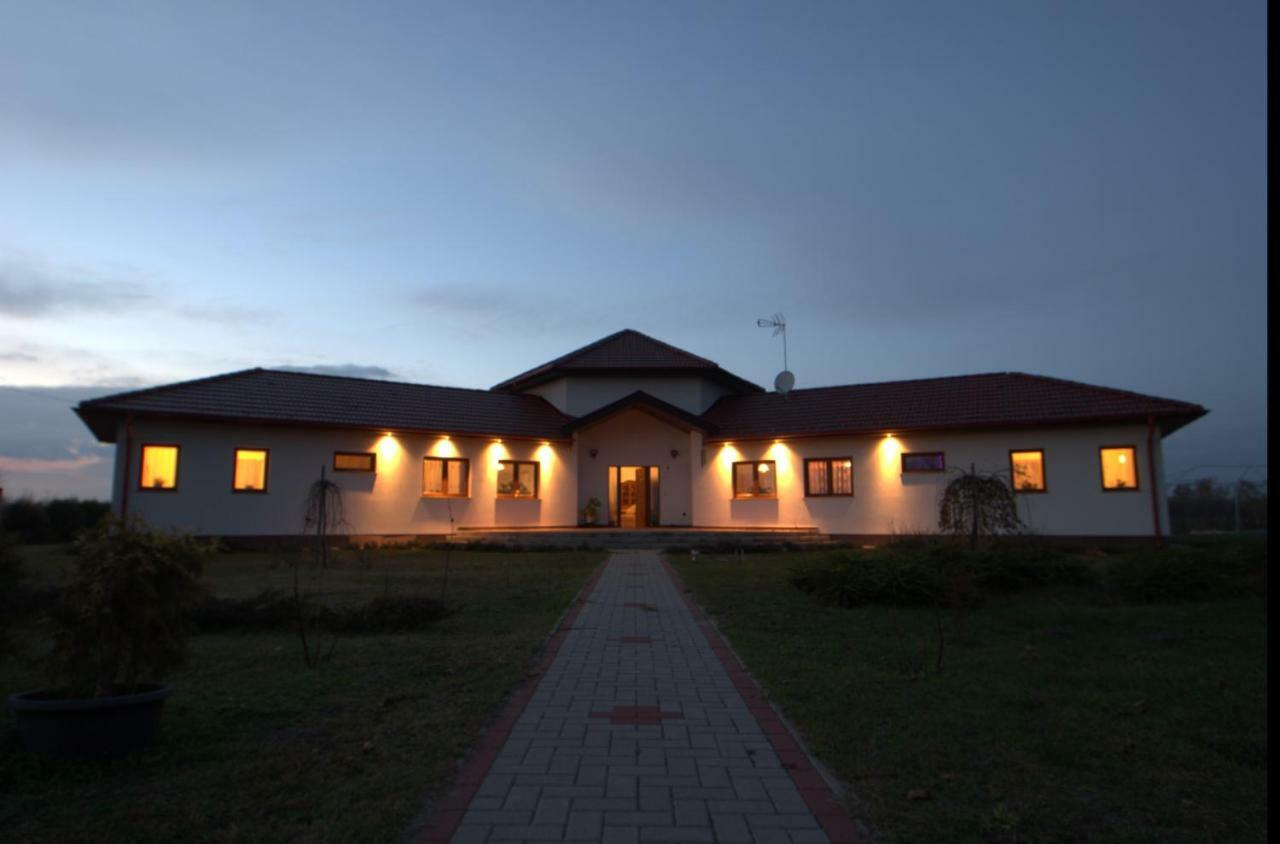 Affittacamere Gedeon Tanya Panzio Jakabszállás Esterno foto
